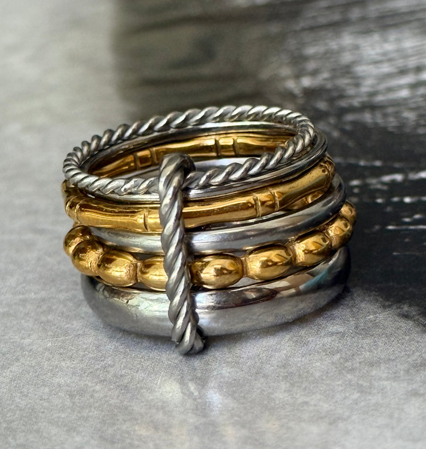 TWIST BABBLE RING (Size 9)