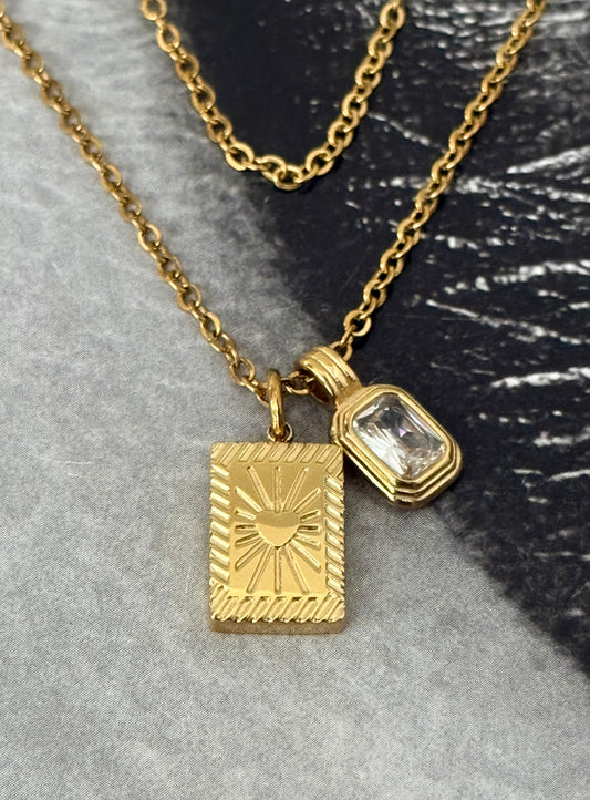 DELICATE LAYERS NECKLACE