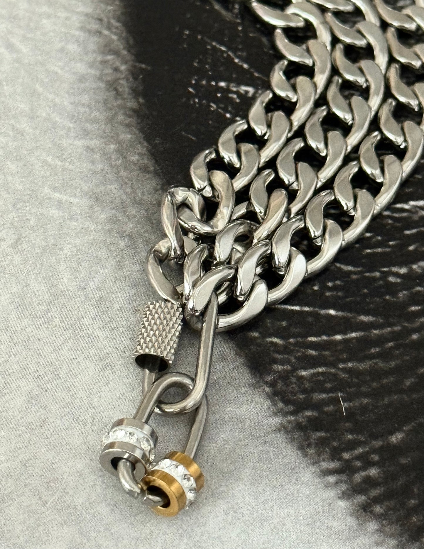 SILVER LAYERED BRACELET