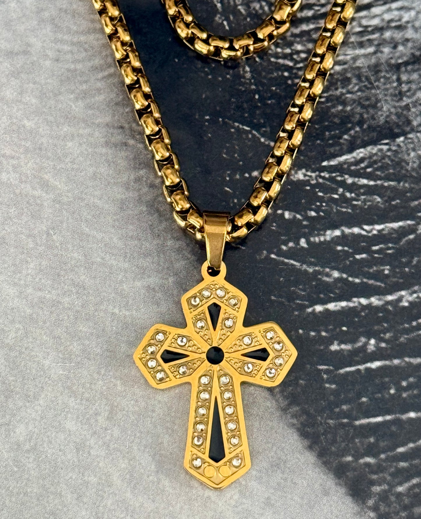 RADIANT CROSS NECKLACE