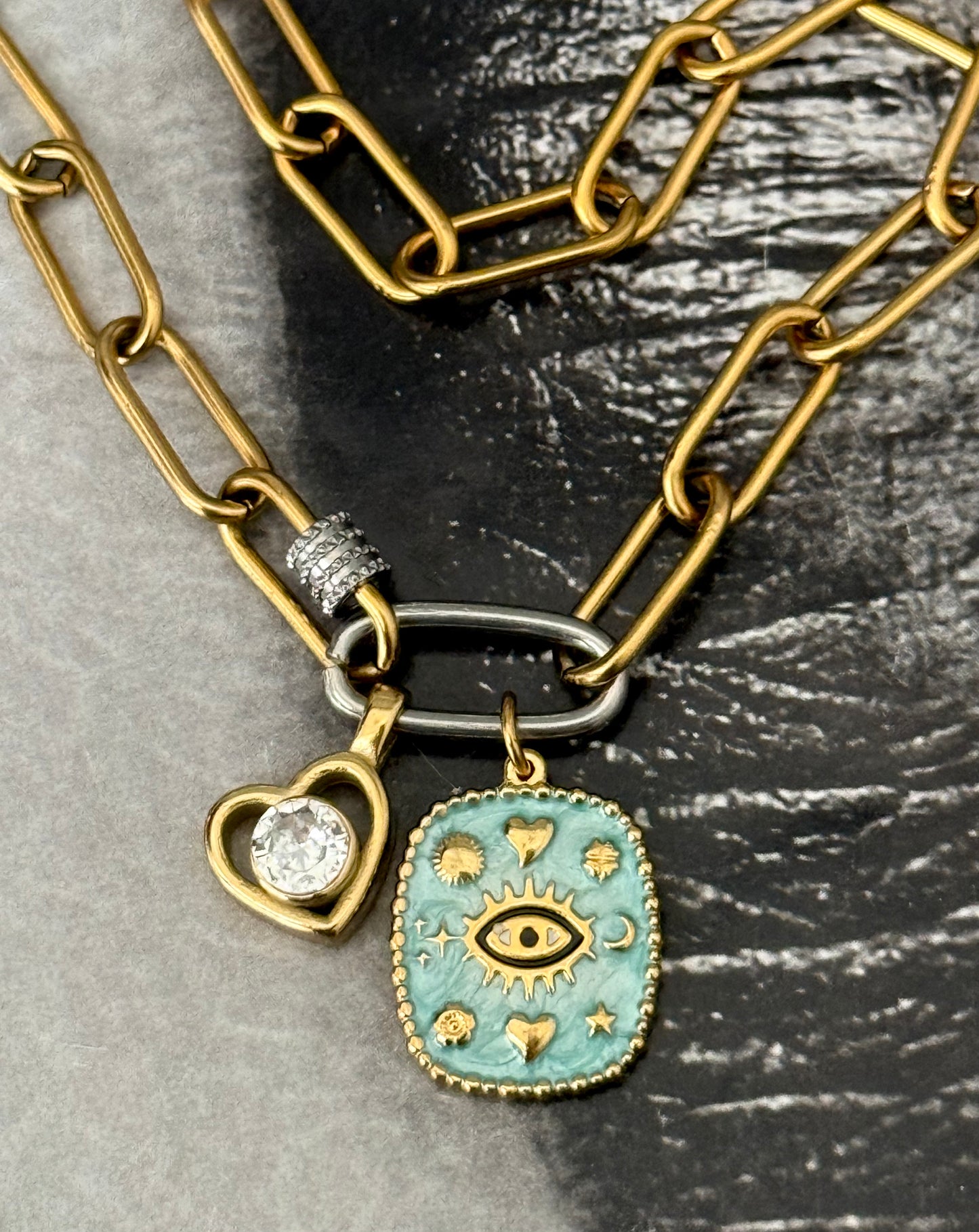 HEART & EYE NECKLACE