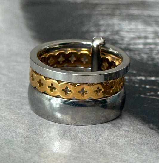 BOLD CROSS RING (Size 8)