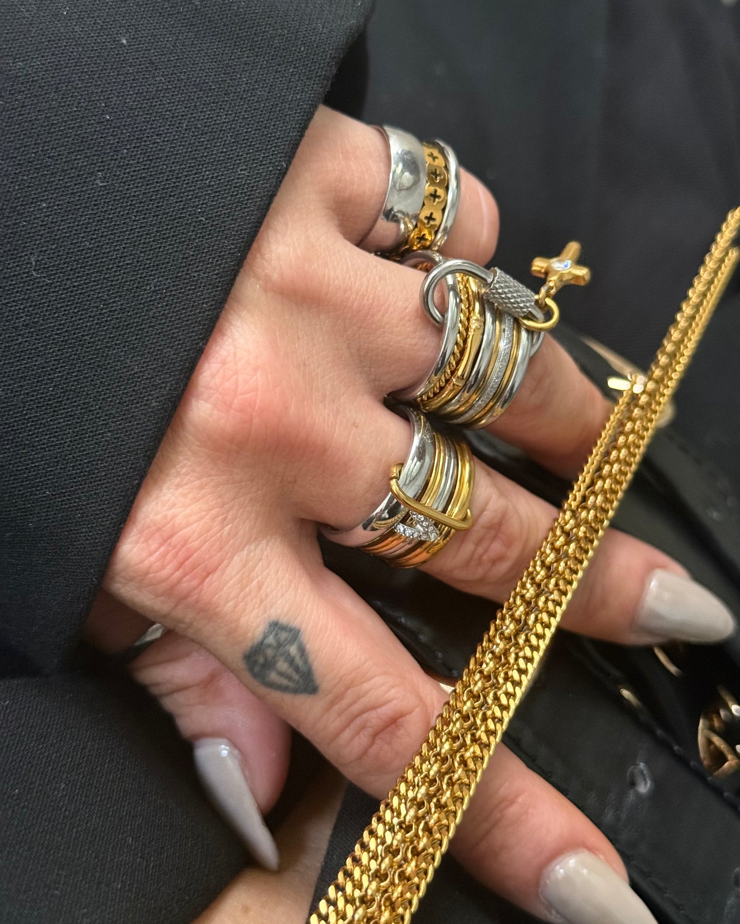 GLEAM SET RING (SIZE 9)