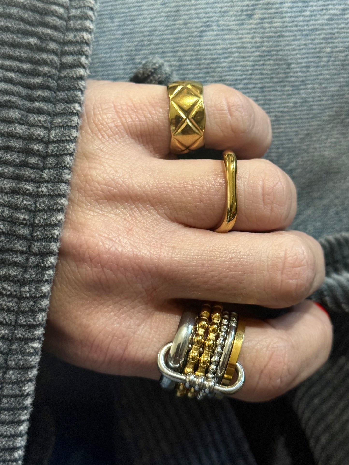 SQUARE GOLD MINIMAL RING