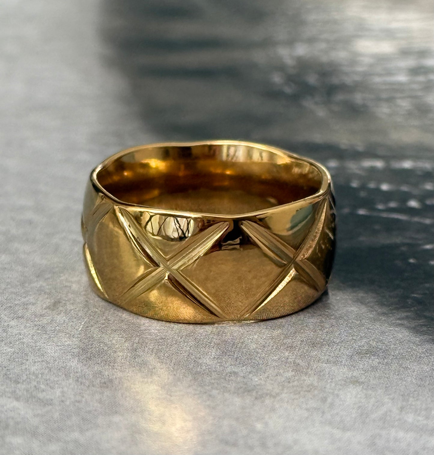 CHEVALIER QUILTED GOLD RING (SIZE 5-6)