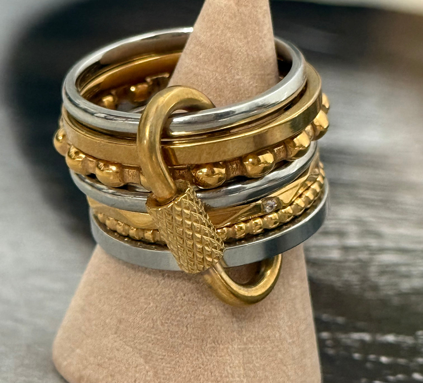 BUBBLE SHIMMER RING (SIZE 7)