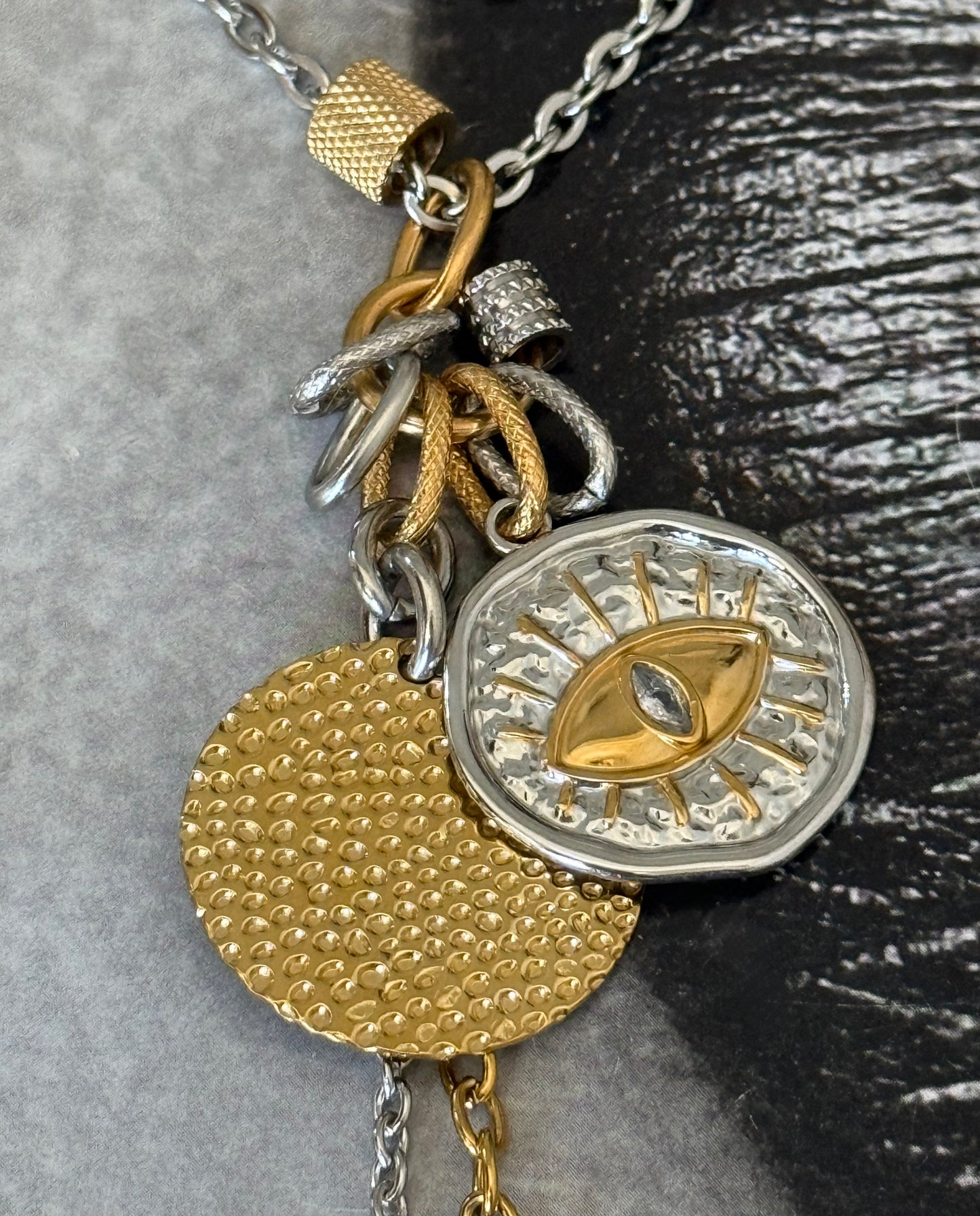 EYE ON STYLE NECKLACE
