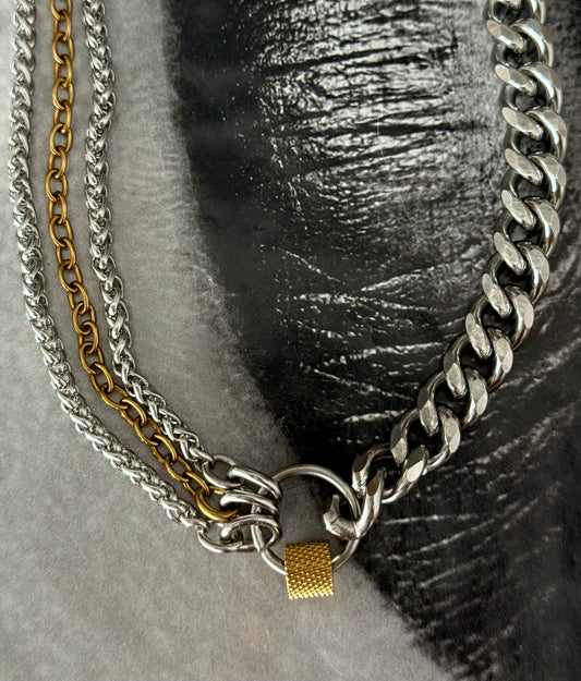RIVELLE NECKLACE