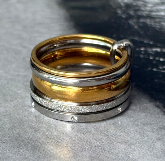 LUSTRA MINIMAL RING ( Size 8 & 9)