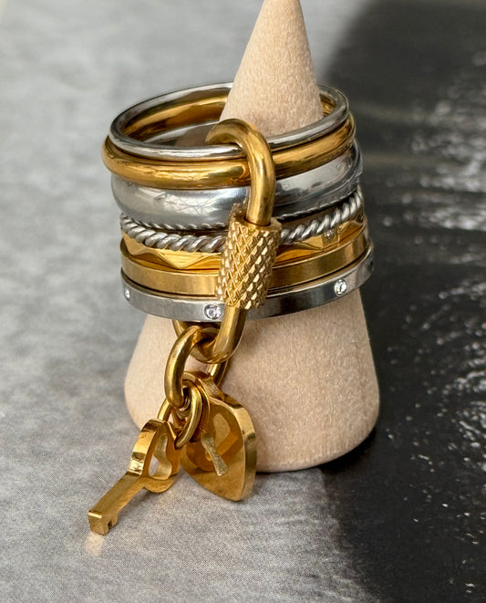 LOCKED DROP RING (SIZE 7 & 8)