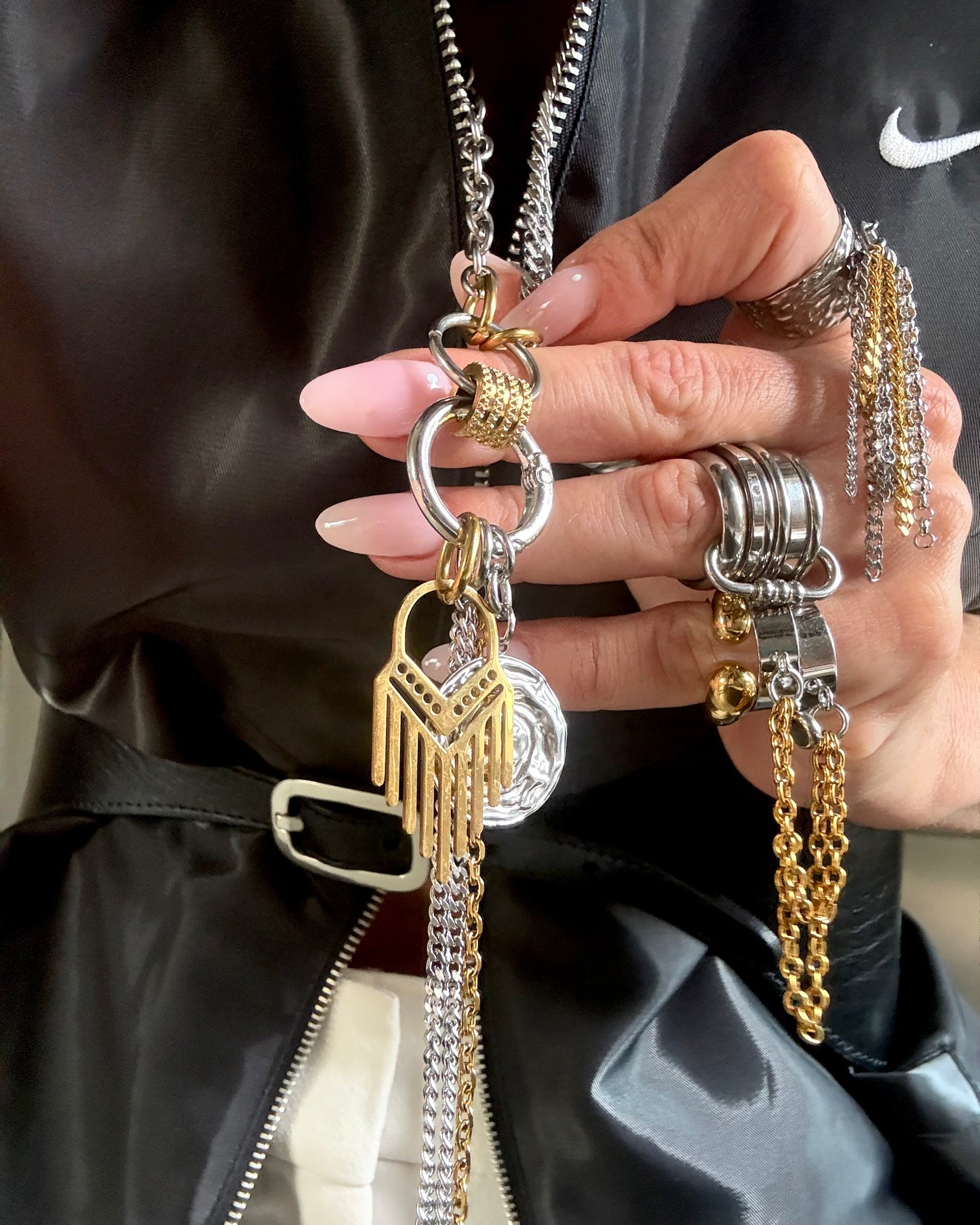 CLICK & TRANSFORM NECKLACE