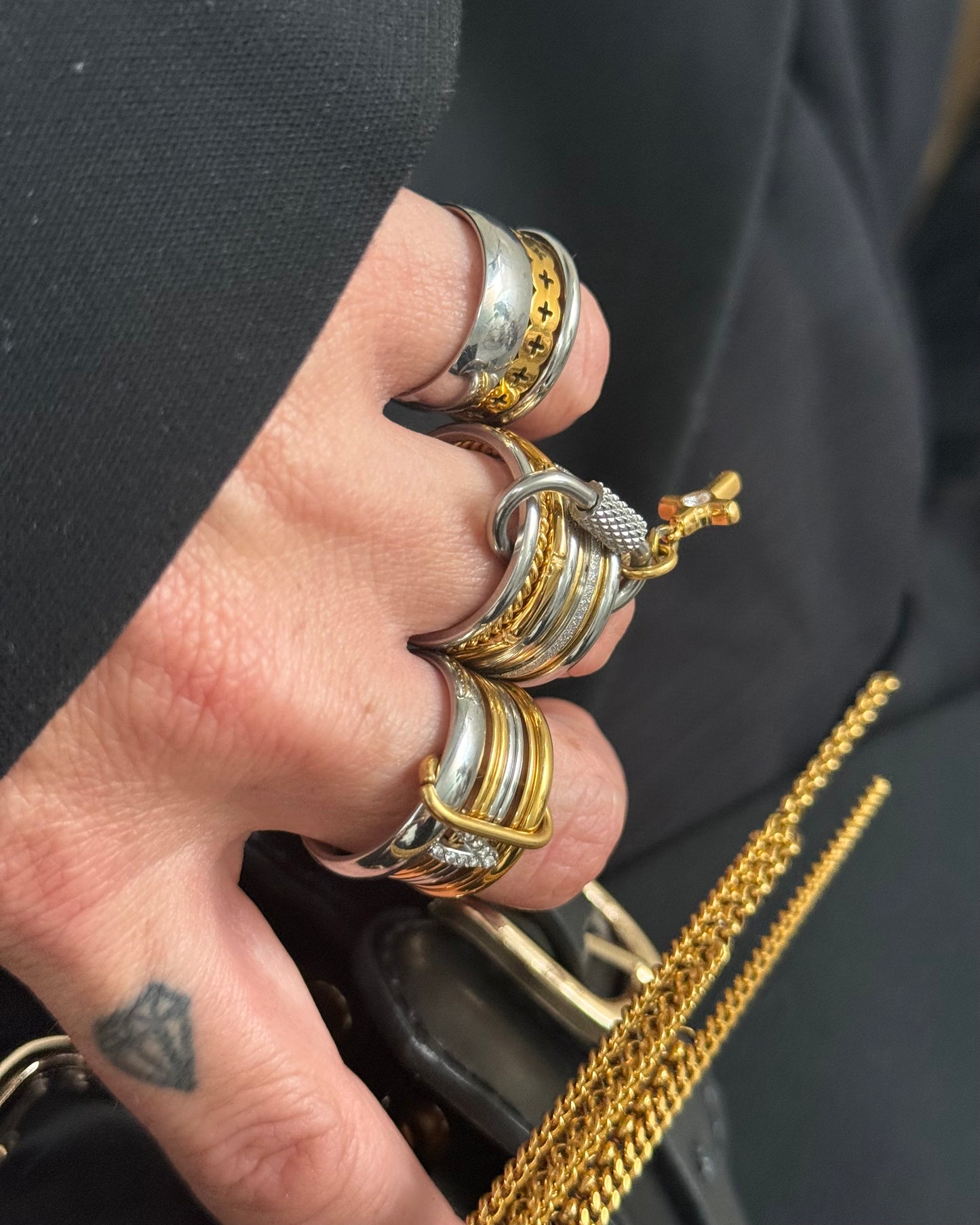 GLEAM SET RING (SIZE 9)