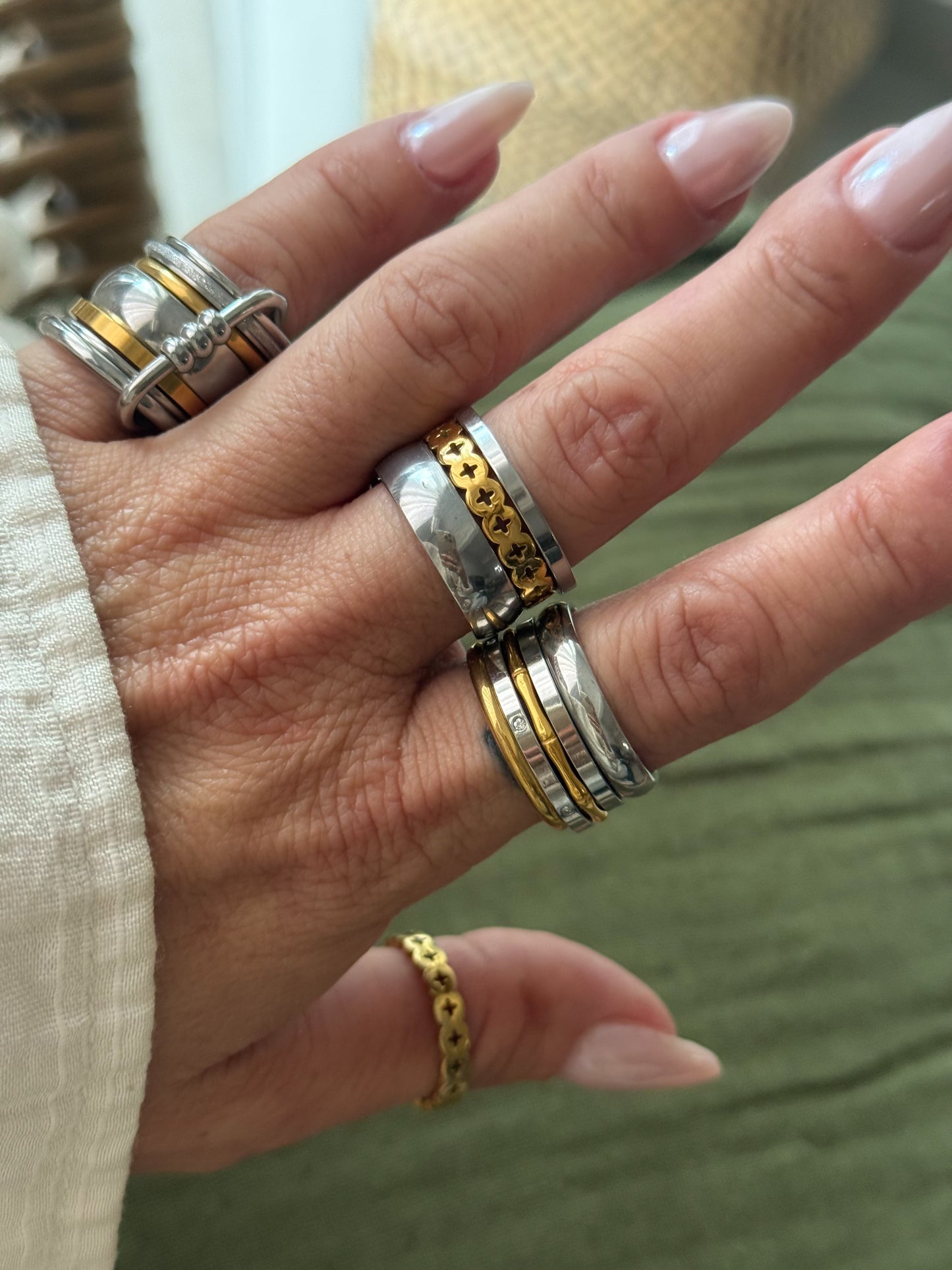 GOLD MIX RING (Size 9)