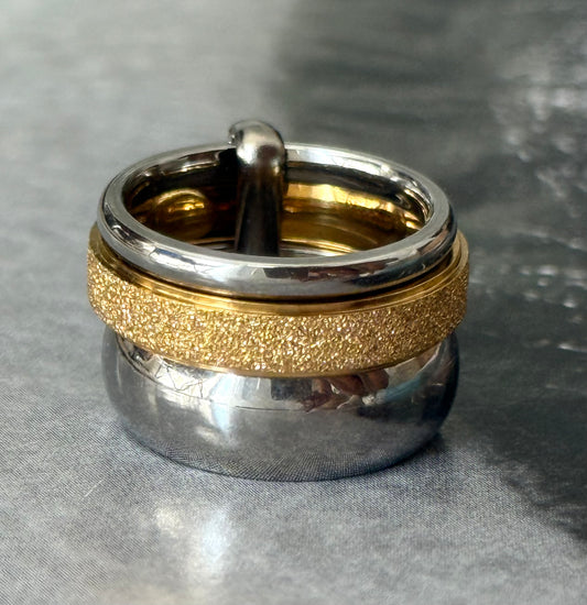 CHEVALIER GLOW RING ( Size 5)
