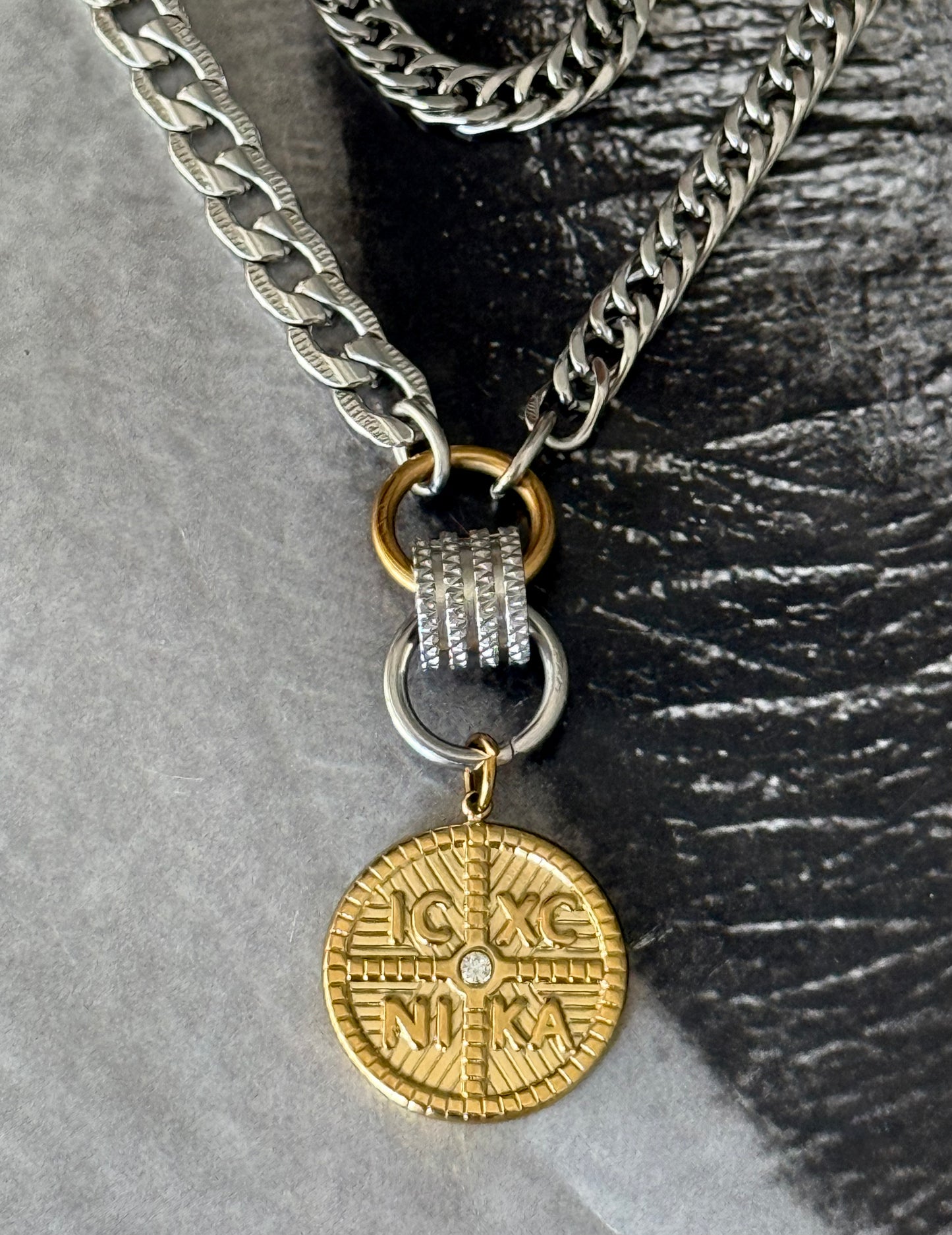MIXED MEDALLION NECKLACE
