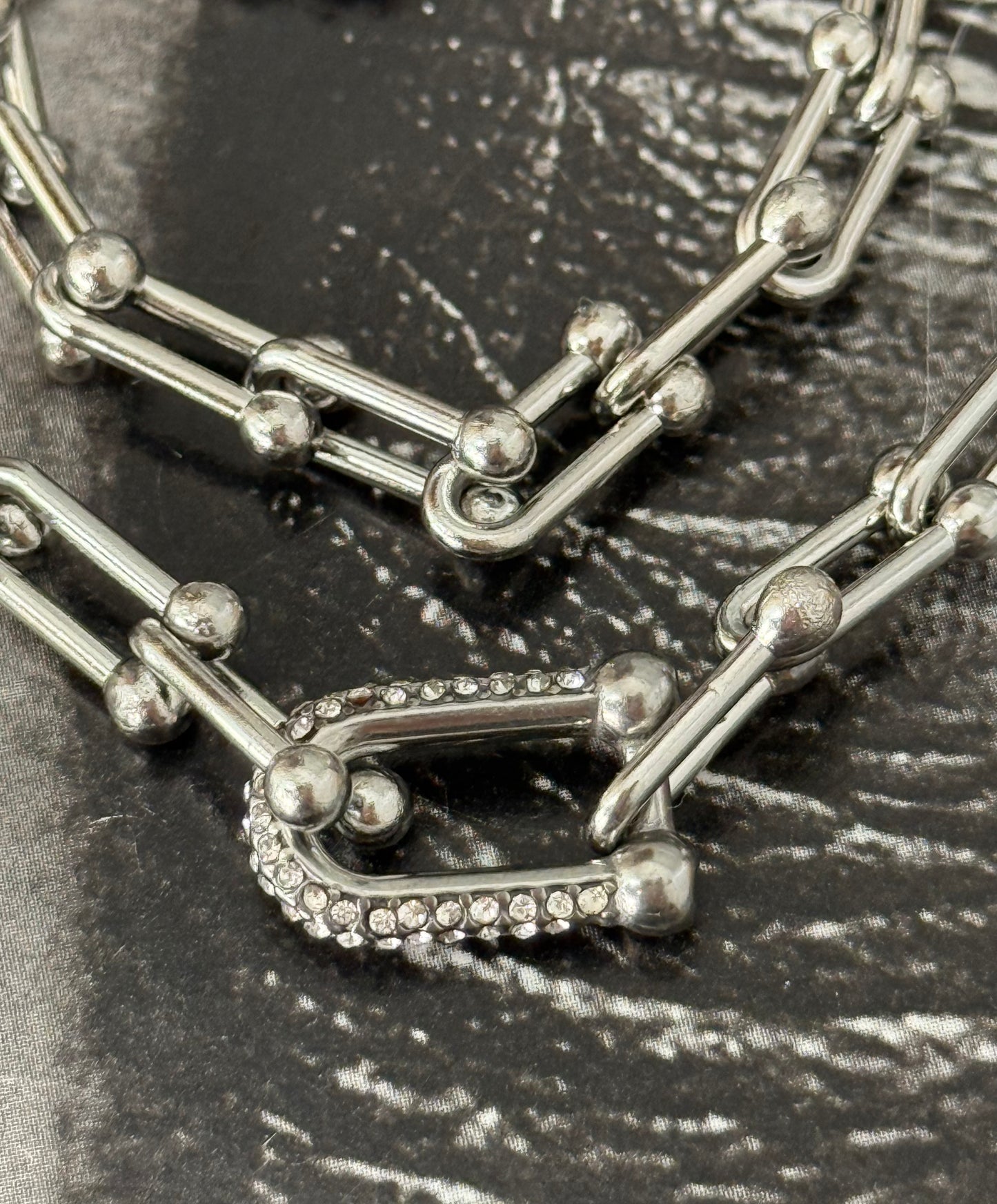 LUSTRE SILVER NECKLACE