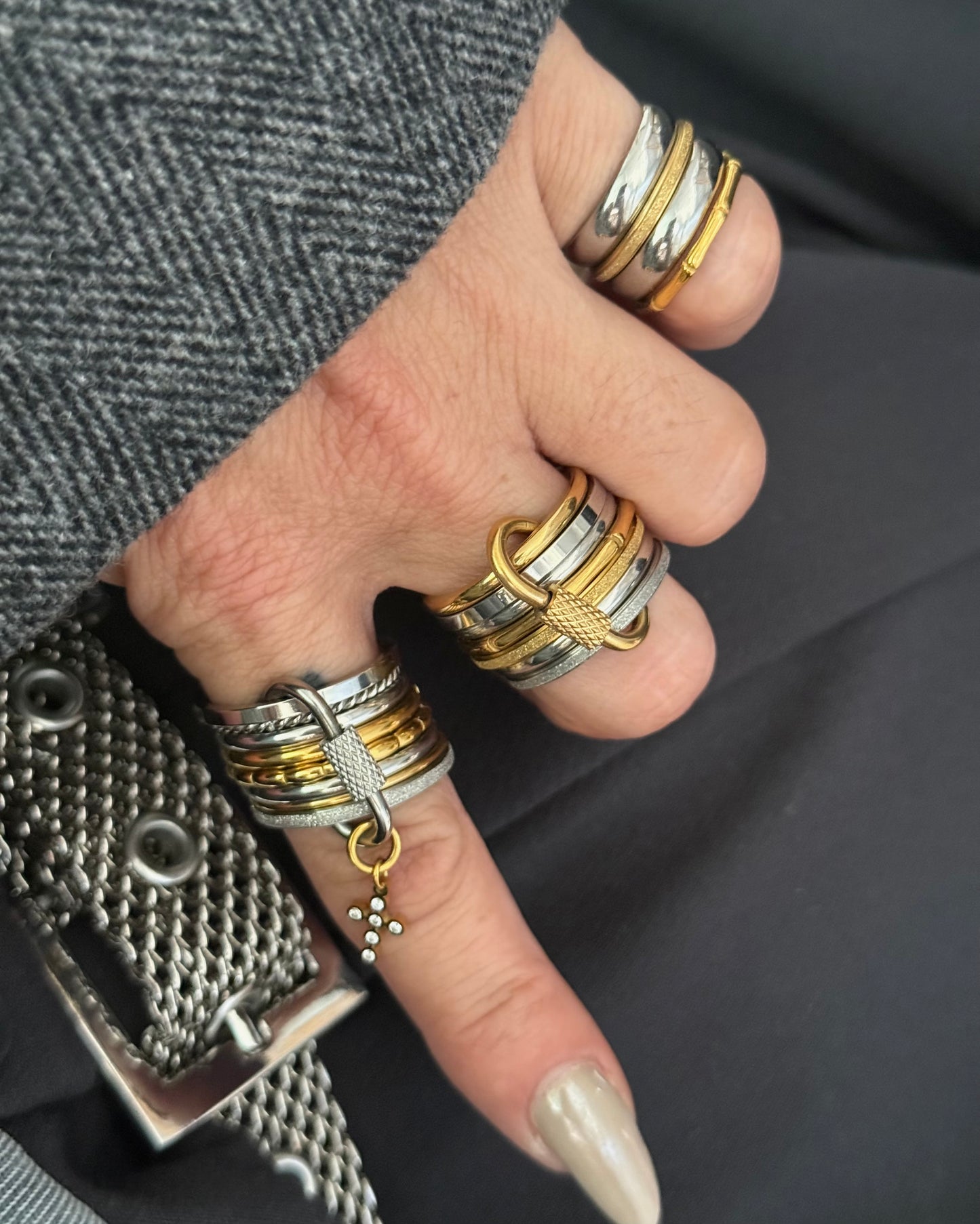 CROSSPLAY RING (SIZE 8)