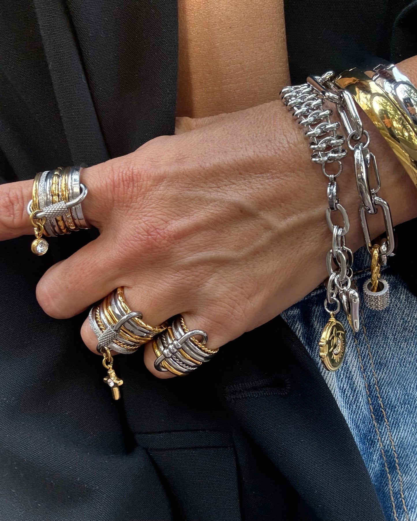 POWER EIGHT RING (SIZE 4)