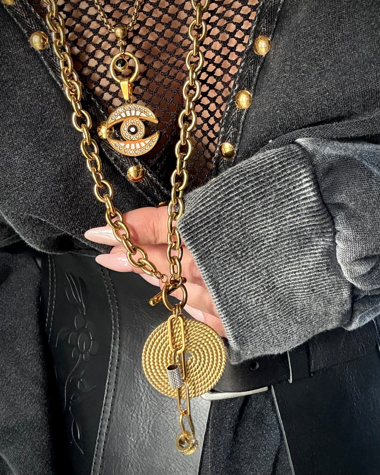 GOLDEN ECLIPSE EYE NECKLACE