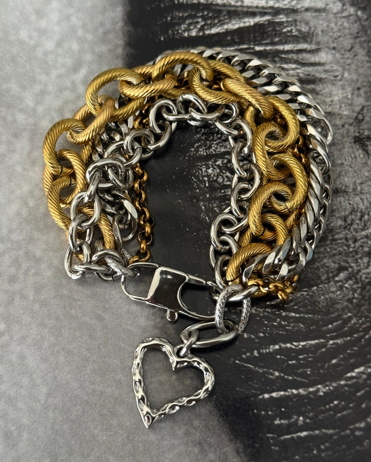 BOLD HEART LAYERS BRACELET