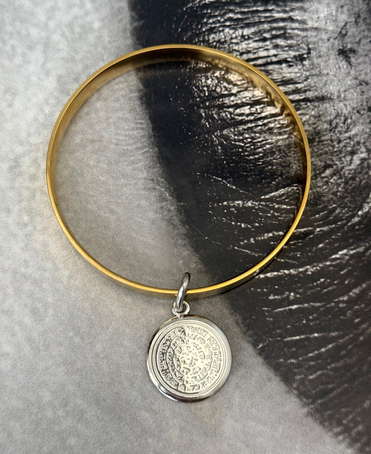 PHAISTOS GOLD BANGLE