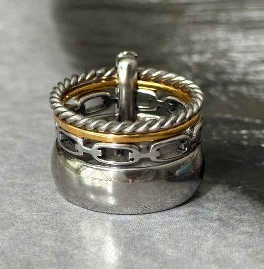 CHEVALIER TWIST RING ( Size 5)