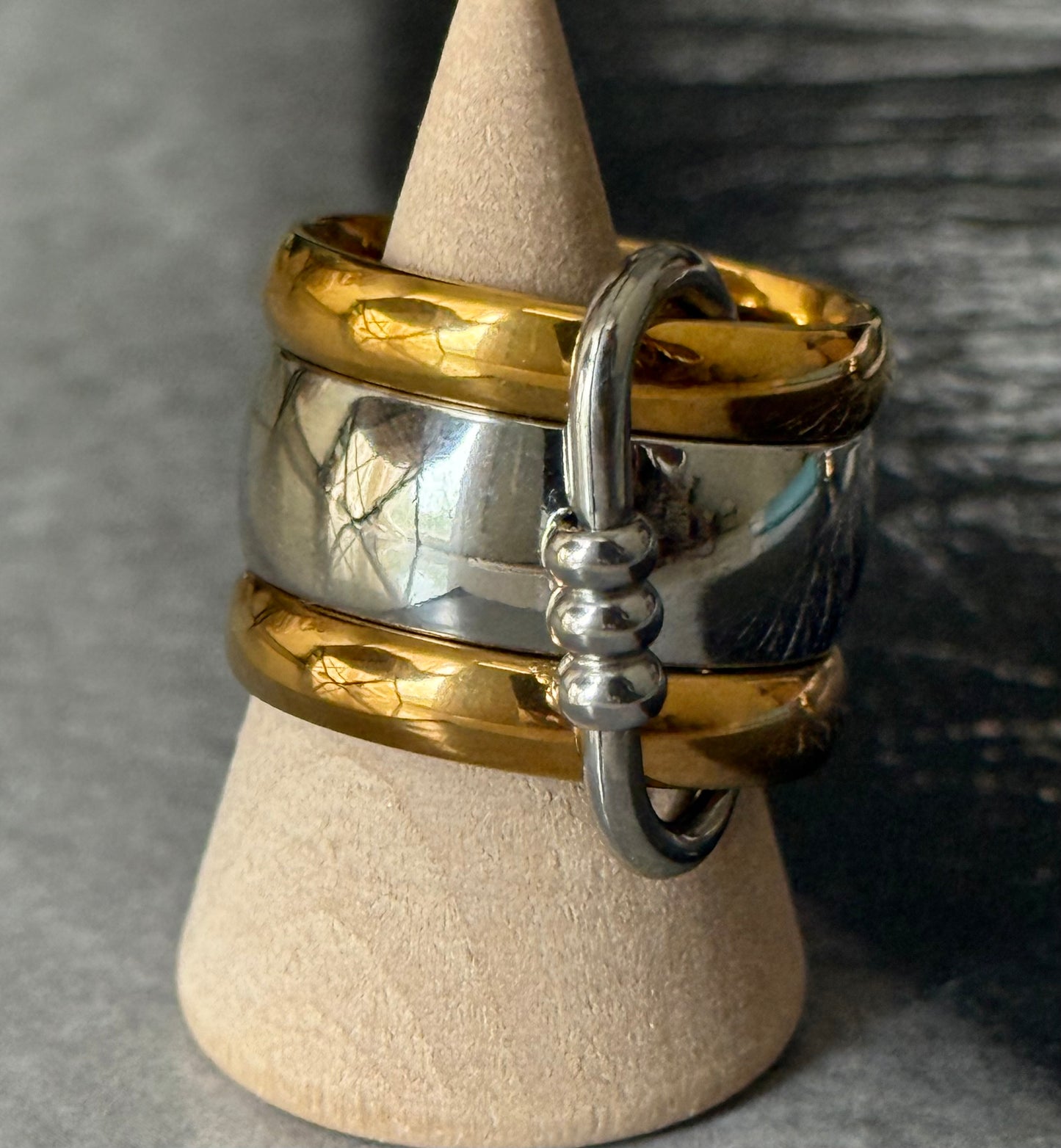 TRILINK RING (SIZE 8 & 9)