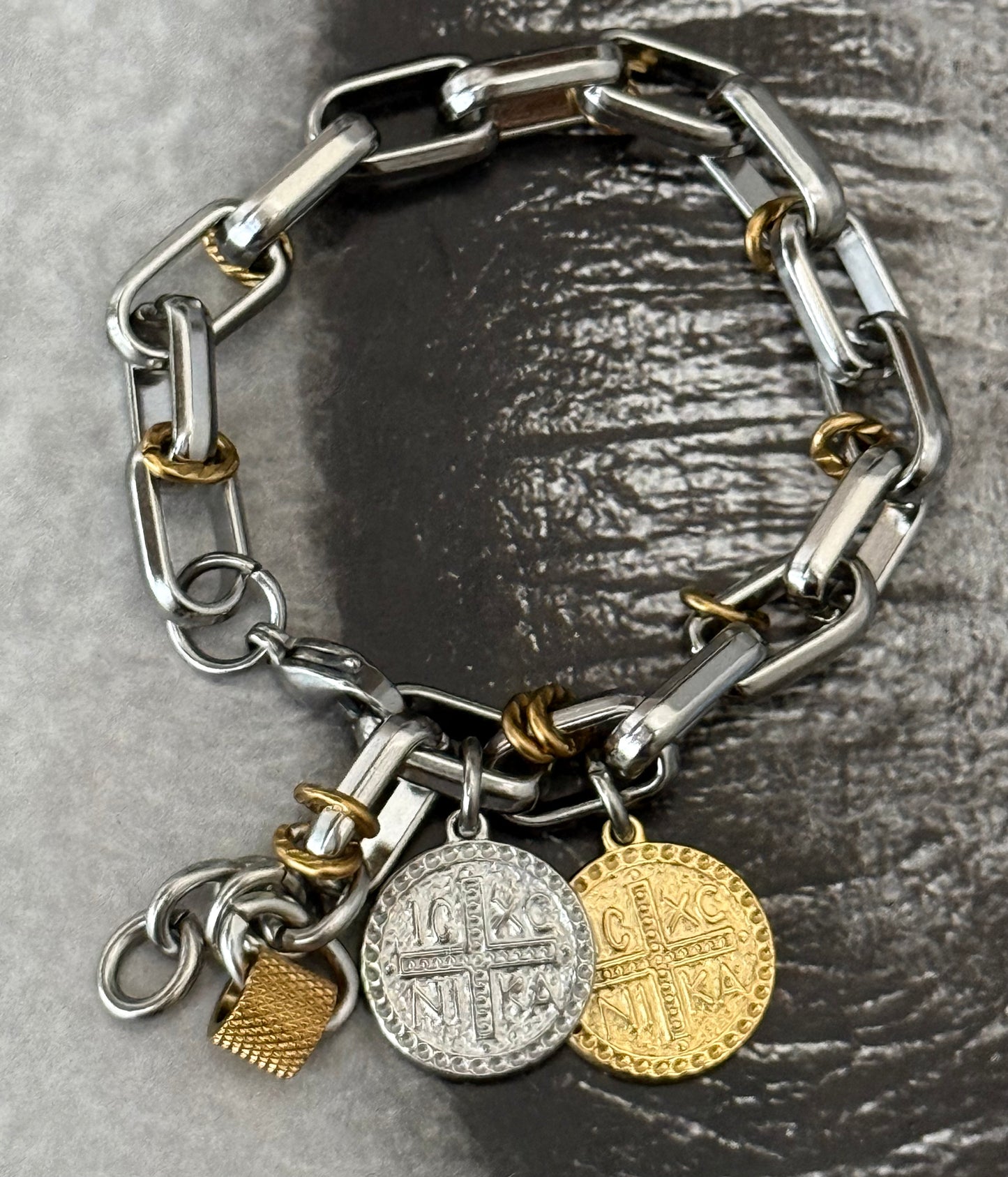SIGNATURE LINK BRACELET