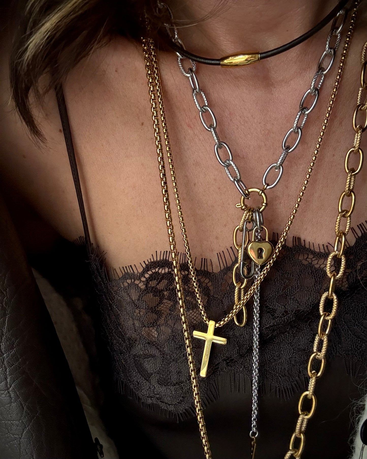 REMOVABLE CHARMS NECKLACE