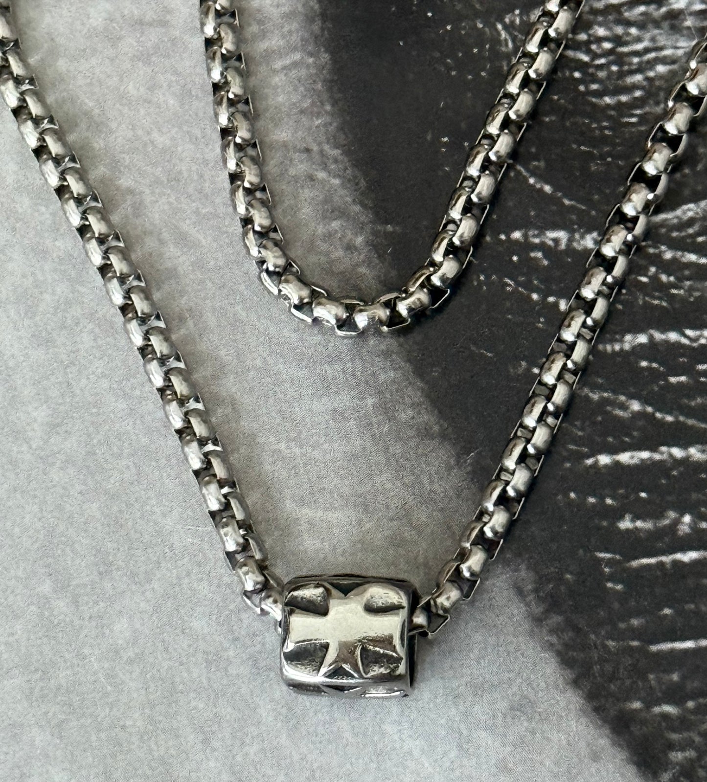 STEEL CROSS BOX CHAIN NECKLACE
