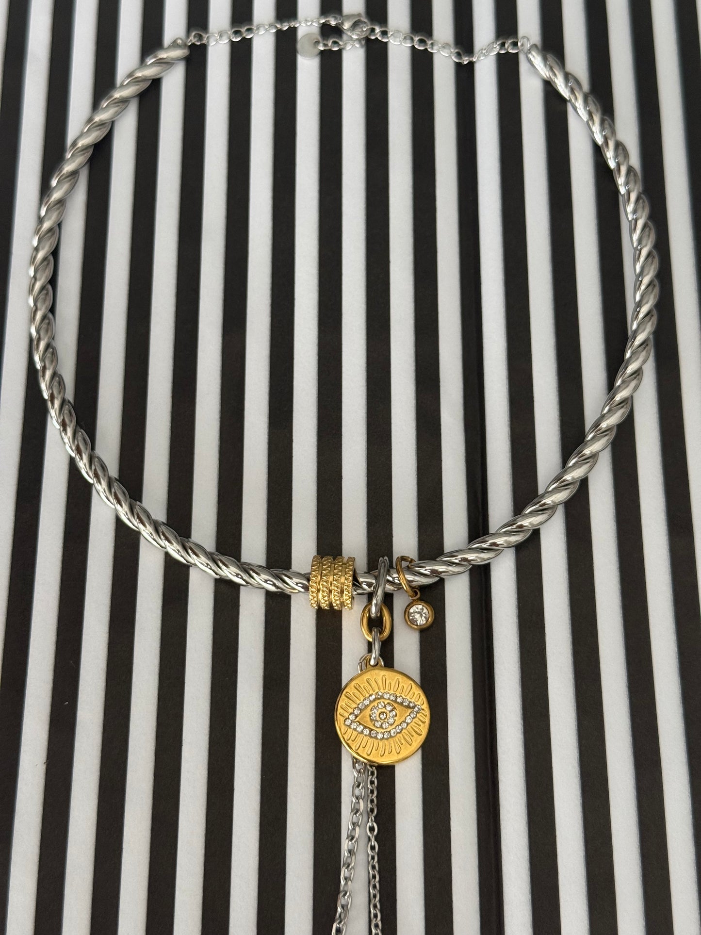 GOLDEN EYE TWIST CHOKER