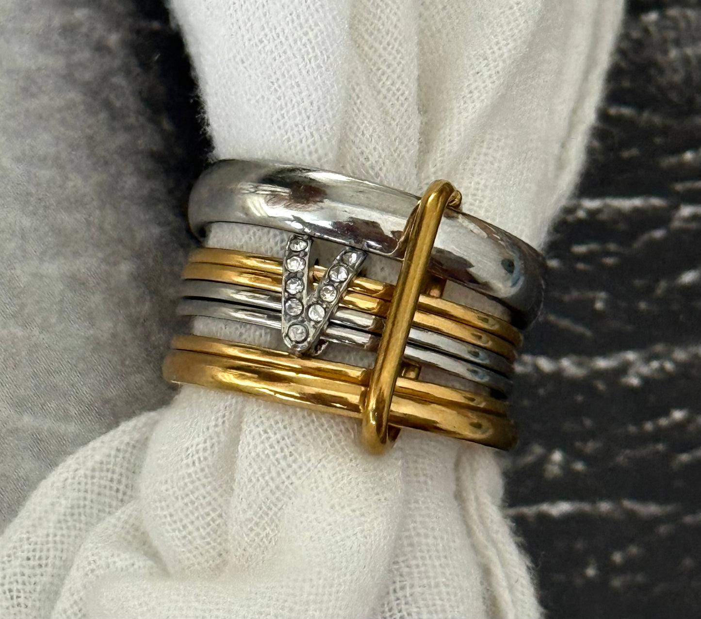 GLEAM SET RING (SIZE 9)