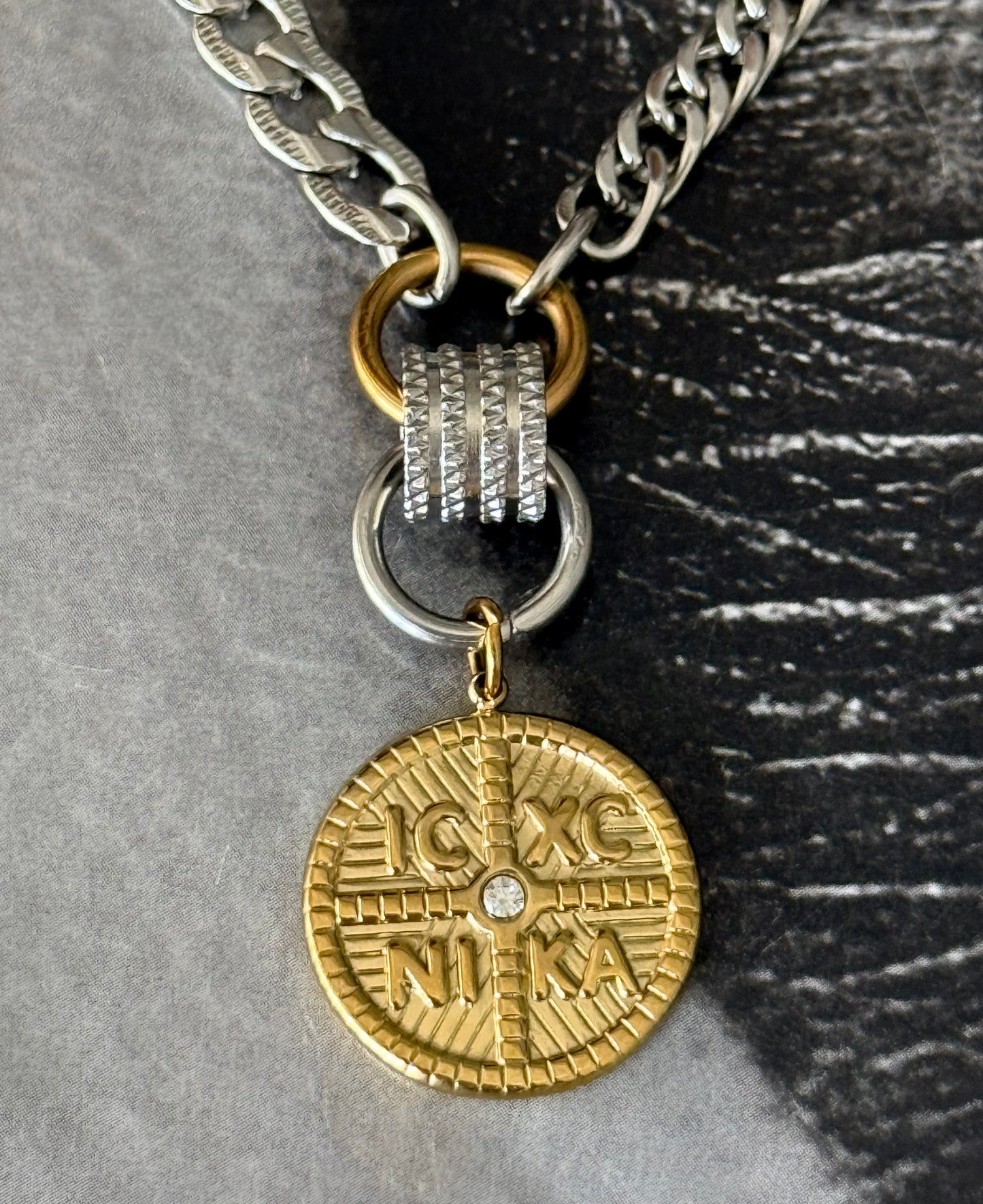 MIXED MEDALLION NECKLACE