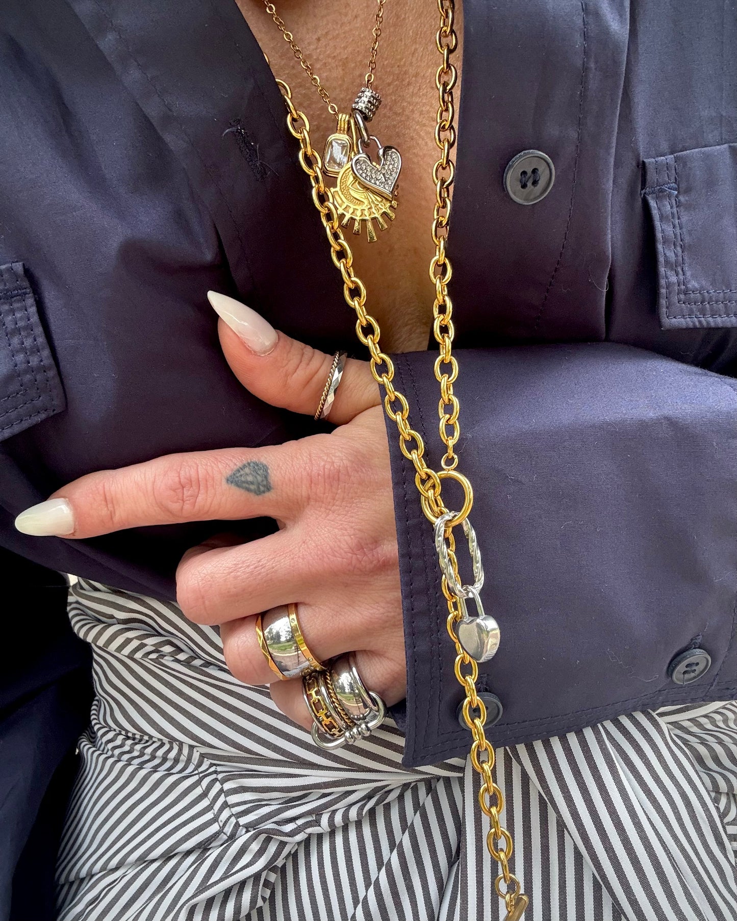 GOLDEN LOCK NECKLACE