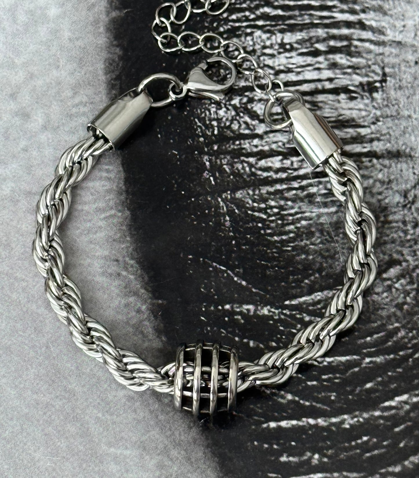 TWIST CHAIN BRACELET