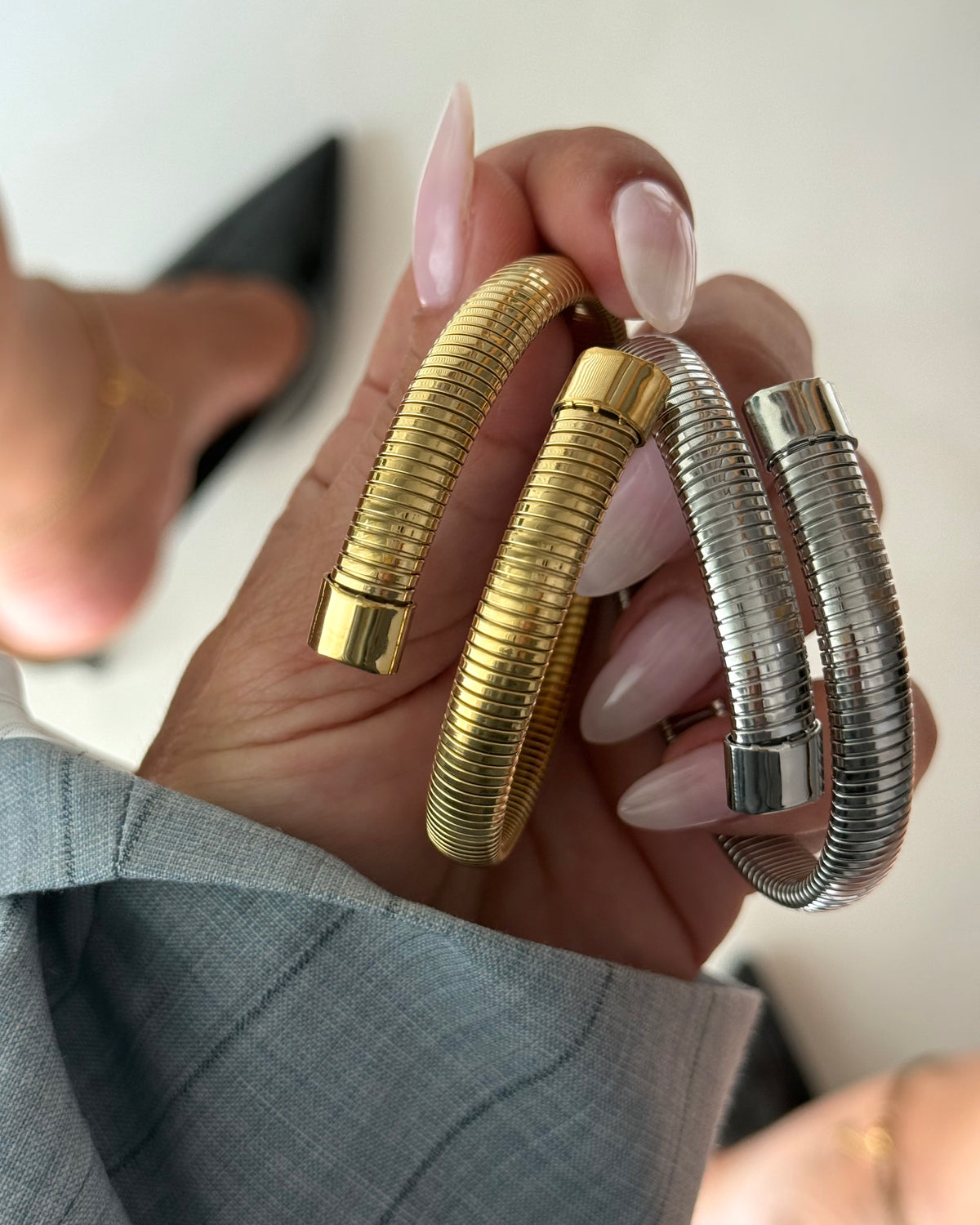 SPIRAL BANGLE