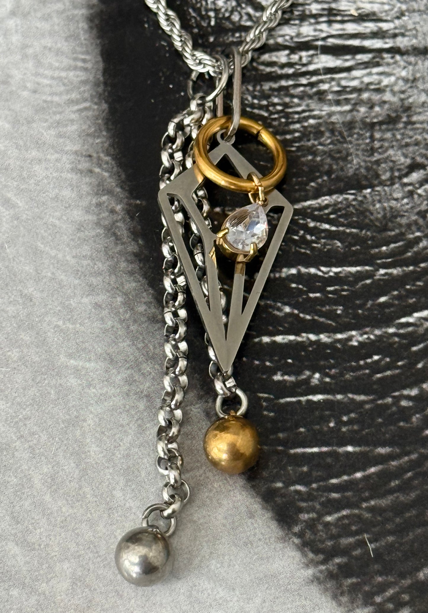 DIAMOMD FLOW NECKLACE