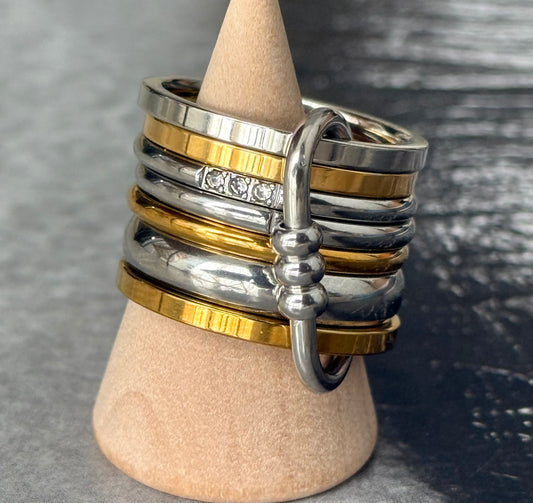 STYLE SIGNATURE RING (SIZE 8)