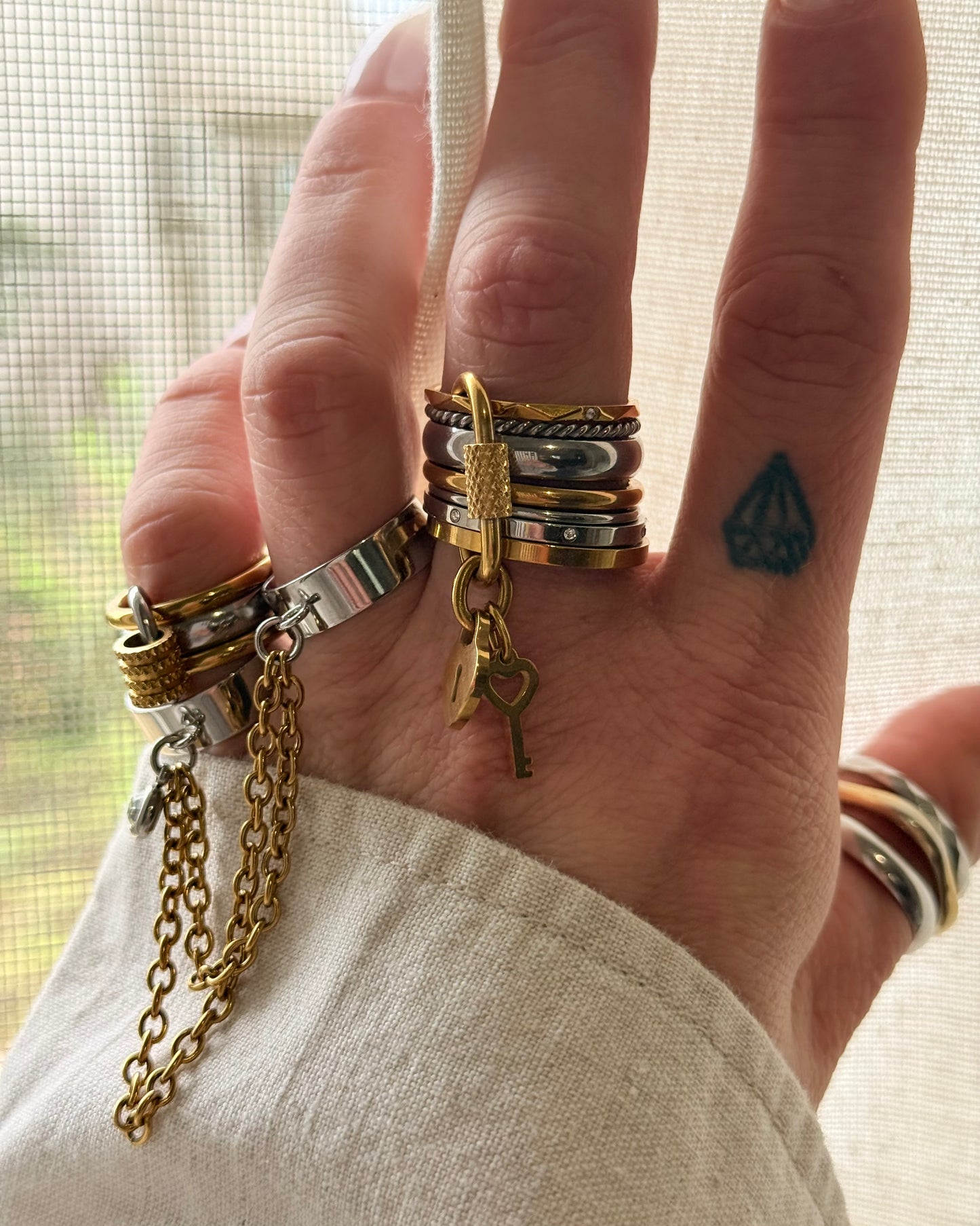 INTERLOCK RING (SIZE 5 & 6)