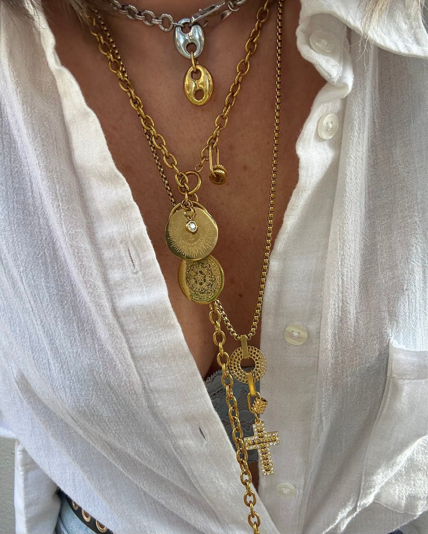 LOOP CHOKER NECKLACE