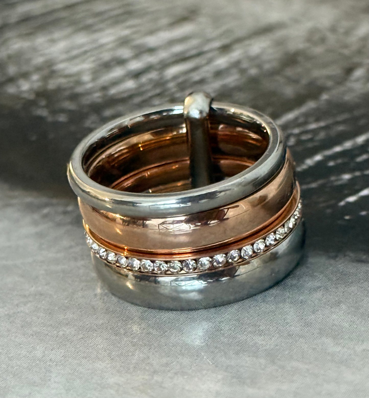 ROZ GOLD SILVER RING (Size 7)