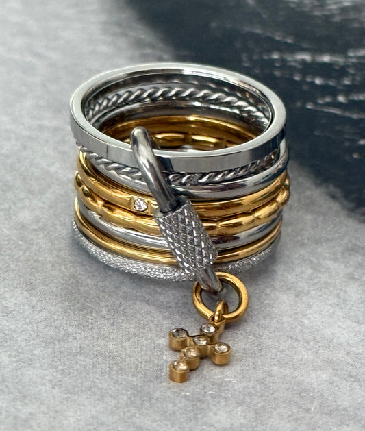 CROSSPLAY RING (SIZE 8)