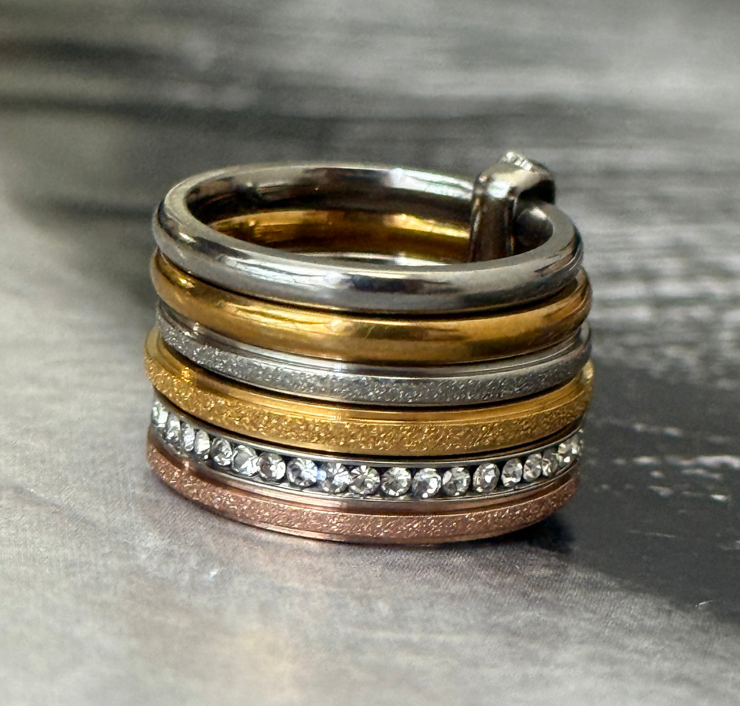 CHEVALIER TRIOLO SHIMMER RING (Size 5)