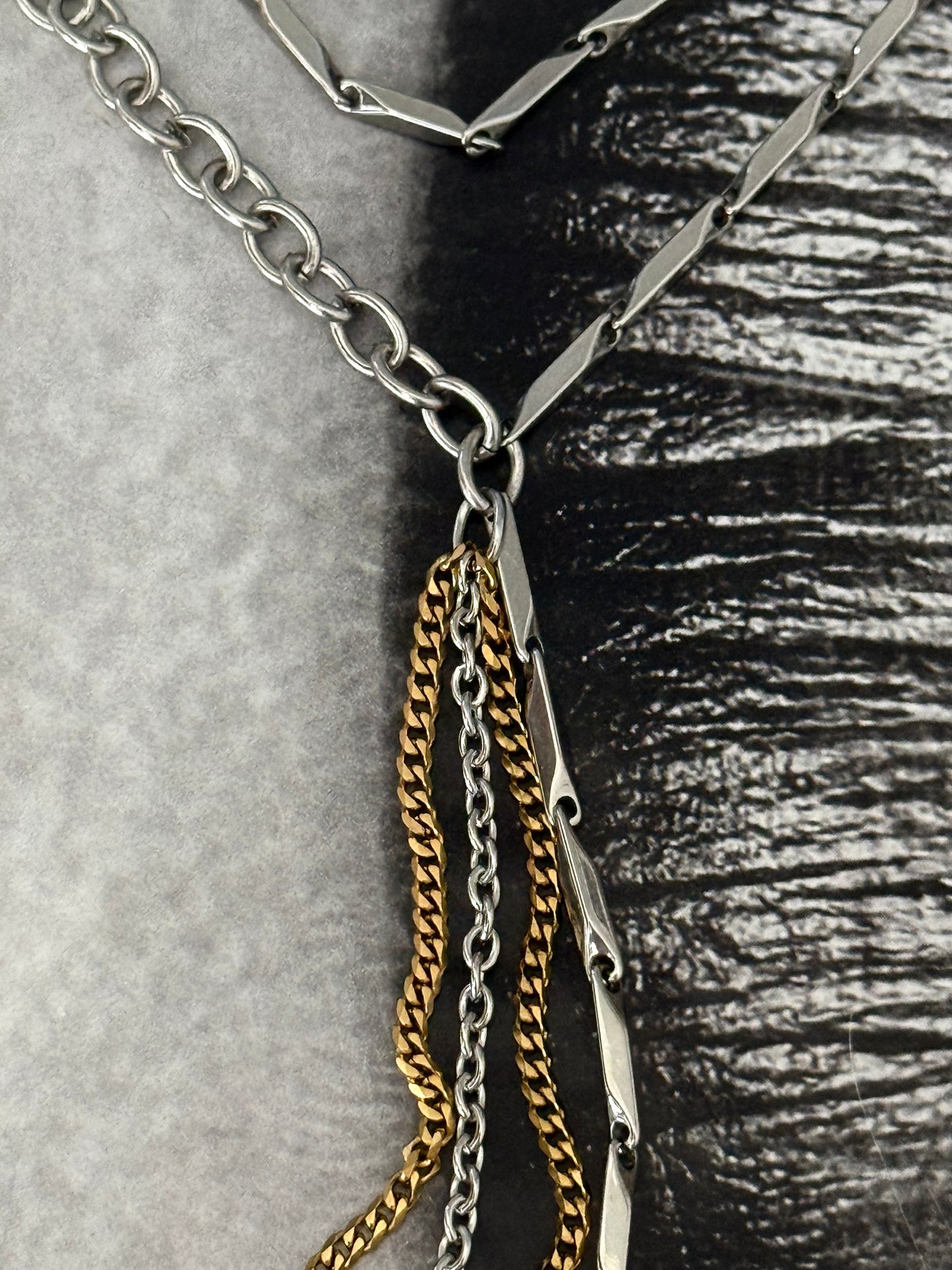 MIXDROP TIE NECKLACE