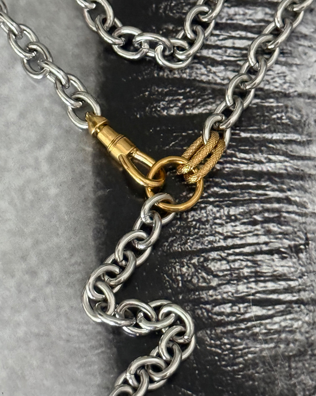 TIE CHUNKY NECKLACE