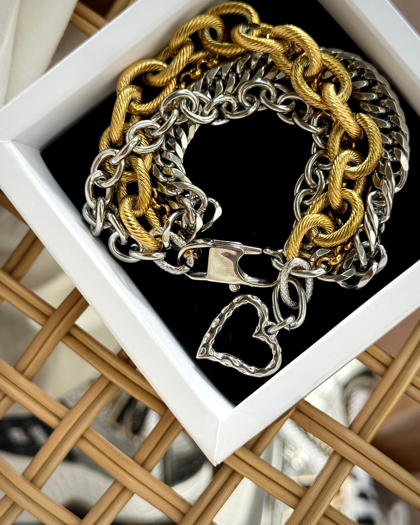 BOLD HEART LAYERS BRACELET