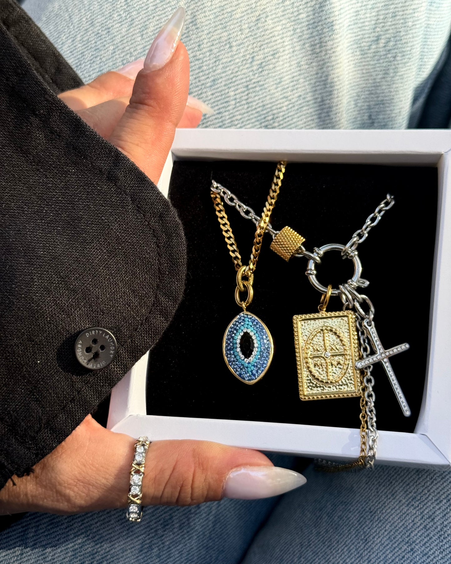 FLEX CROSS NECKLACE
