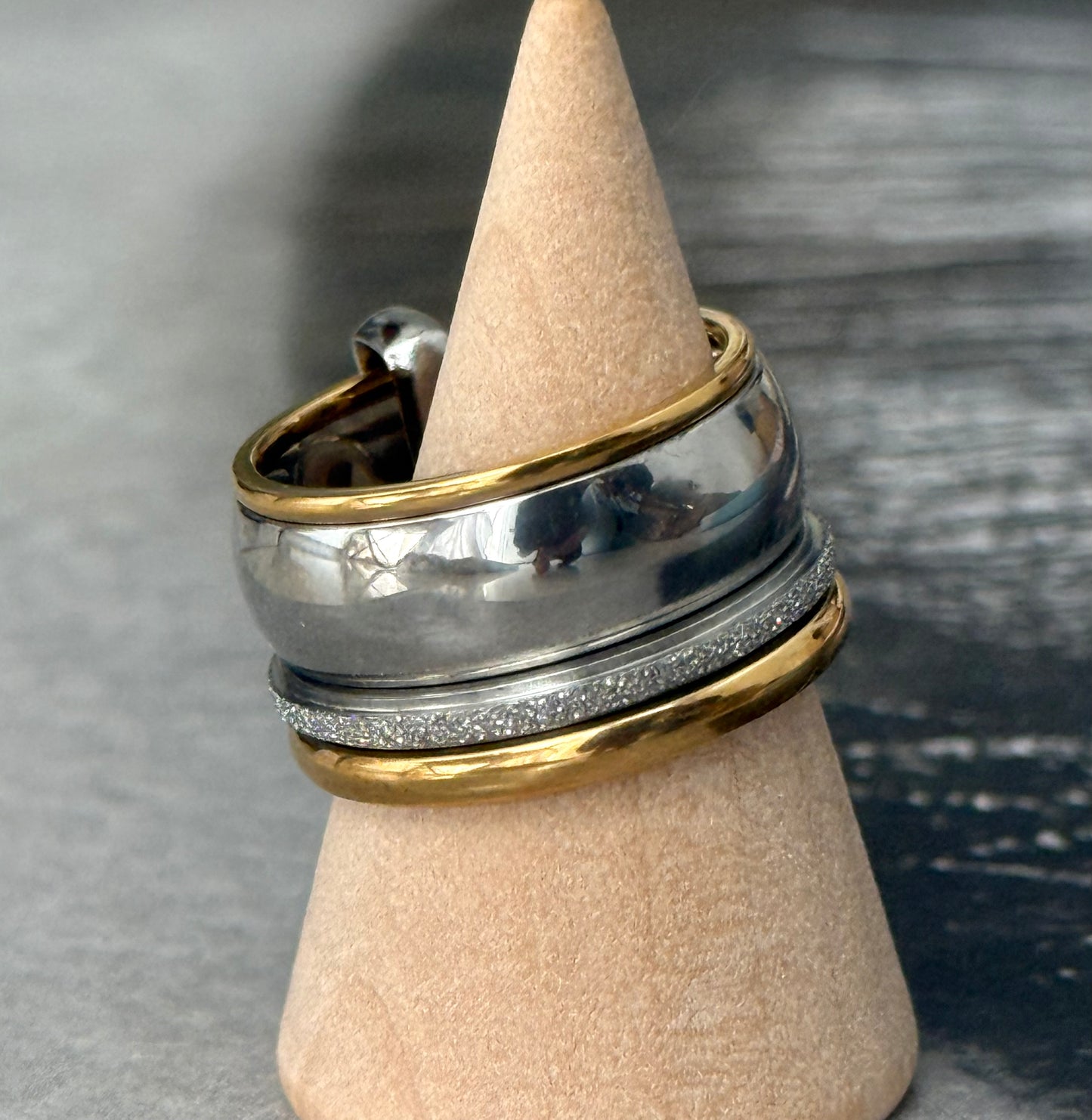 CHEVALIER MINIMAL RING (Size 6)