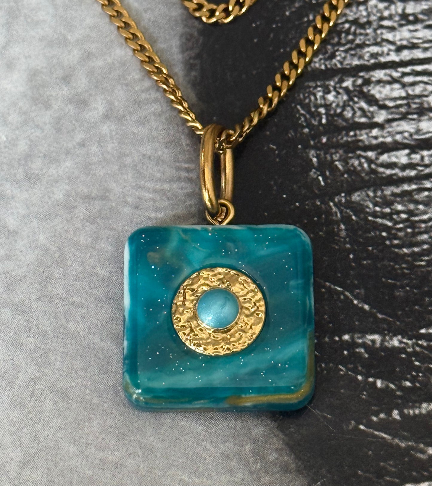 TURQUOISE PENDANT NECKLACE