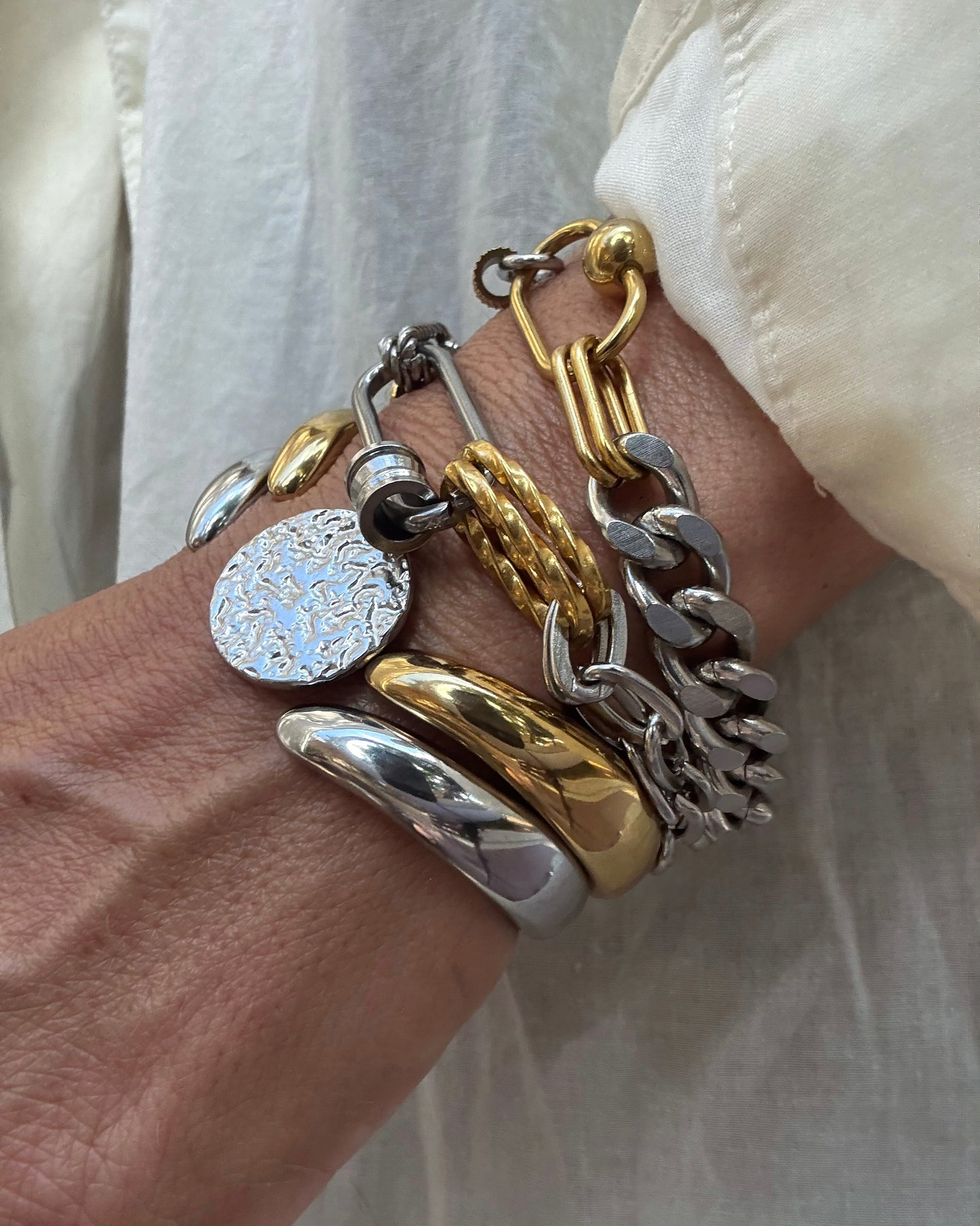 MIXED CHARM BRACELET
